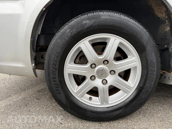 2011 Chrysler Town & Country Touring 121.2" WB - miniatura 34