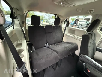 2011 Chrysler Town & Country Touring 121.2" WB - miniatura 58