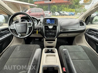 2011 Chrysler Town & Country Touring 121.2" WB - miniatura 62