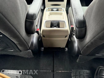 2011 Chrysler Town & Country Touring 121.2" WB - miniatura 66