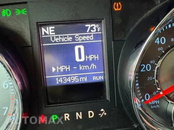 2011 Chrysler Town & Country Touring 121.2" WB - miniatura 97