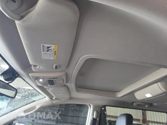 2011 Chrysler Town & Country Touring L 121.2" WB - miniatura 21