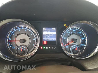 2011 Chrysler Town & Country Touring L 121.2" WB – miniatura 12