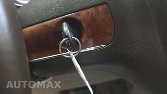 2011 Chrysler Town & Country Touring L 121.2" WB – miniatura 21