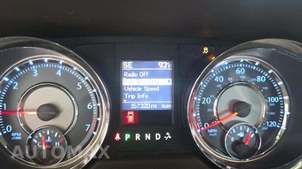 2011 Chrysler Town & Country Touring L 121.2" WB – miniatura 24