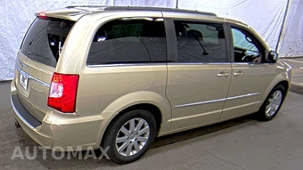 2011 Chrysler Town & Country Touring L 121.2" WB – miniatura 4