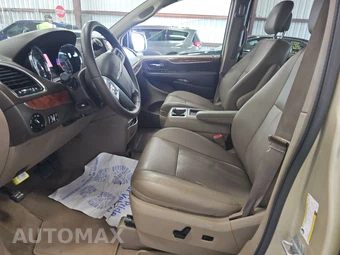 2011 Chrysler Town & Country Touring L 121.2" WB – miniatura 7
