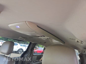 2011 Chrysler Town & Country Touring L 121.2" WB - miniatura 18