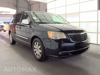 2011 Chrysler Town & Country Touring L 121.2" WB - miniatura 3
