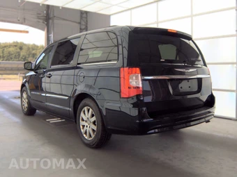 2011 Chrysler Town & Country Touring L 121.2" WB - miniatura 6