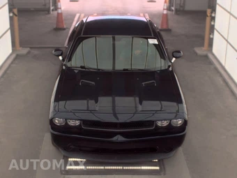 2011 Dodge Challenger – miniatura 2