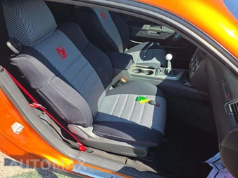 2011 Dodge Challenger SRT8 - miniatura 17