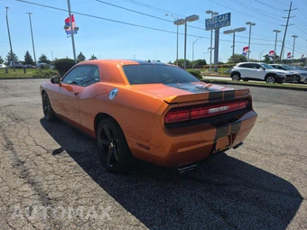 2011 Dodge Challenger SRT8 - miniatura 2