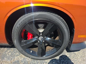 2011 Dodge Challenger SRT8 - miniatura 22