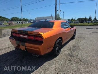 2011 Dodge Challenger SRT8 - miniatura 3