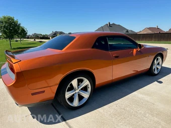 2011 Dodge Challenger SRT8 - miniatura 5