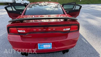 2011 Dodge Charger R/T Max - miniatura 17