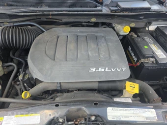 2011 Dodge Grand Caravan Crew Minivan 121.2" WB – miniatura 16
