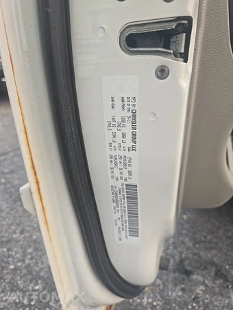 2011 Dodge Grand Caravan Crew Minivan 121.2" WB – miniatura 15