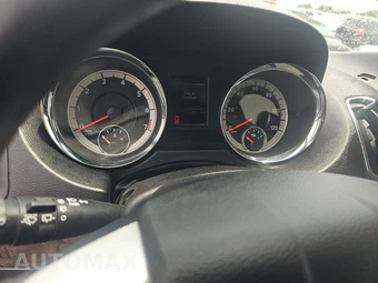 2011 Dodge Grand Caravan Crew Minivan 121.2" WB - miniatura 12