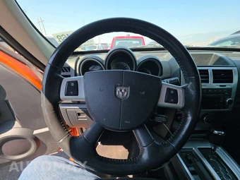 2011 Dodge Nitro Detonator - miniatura 10