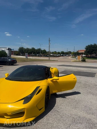 2011 Ferrari 458 Italia - miniatura 9