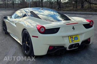 2011 Ferrari 458 Italia - miniatura 3