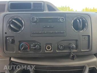 2011 Ford E-250 Commercial Cargo Van 138.0" WB – miniatura 11
