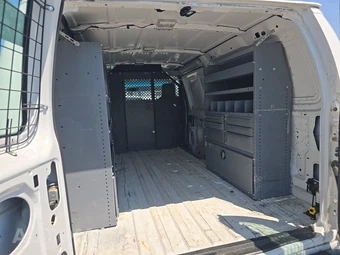 2011 Ford E-250 Commercial Cargo Van 138.0" WB - miniatura 15
