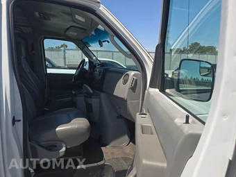 2011 Ford E-250 Commercial Cargo Van 138.0" WB - miniatura 8