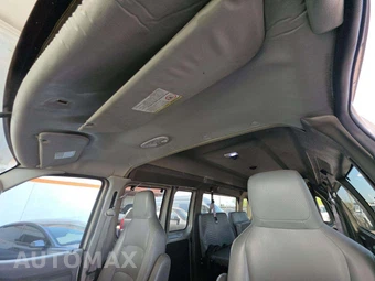 2011 Ford E-250 Commercial Cargo Van 138.0" WB – miniatura 11