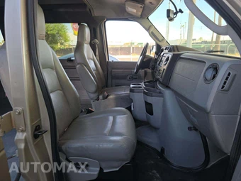 2011 Ford E-250 Commercial Cargo Van 138.0" WB – miniatura 18
