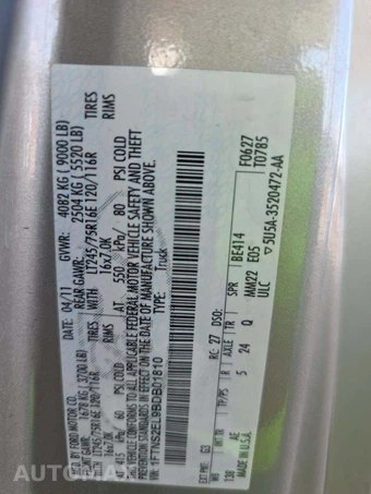 2011 Ford E-250 Commercial Cargo Van 138.0" WB – miniatura 5