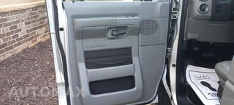 2011 Ford E-250 Commercial Cargo Van 138.0" WB - miniatura 10