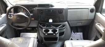 2011 Ford E-250 Commercial Cargo Van 138.0" WB - miniatura 11