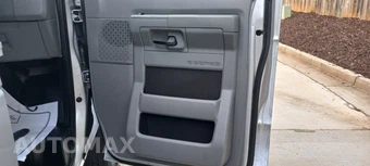 2011 Ford E-250 Commercial Cargo Van 138.0" WB - miniatura 12