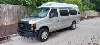 2011 Ford E-250 Commercial Cargo Van 138.0" WB - miniatura 3