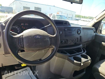 2011 Ford E-250 Commercial Cargo Van 138.0" WB – miniatura 11