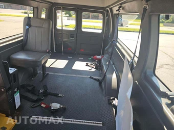 2011 Ford E-250 Commercial Cargo Van 138.0" WB - miniatura 10