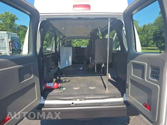 2011 Ford E-250 Commercial Cargo Van 138.0" WB - miniatura 11