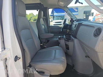 2011 Ford E-250 Commercial Cargo Van 138.0" WB - miniatura 15