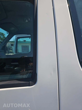 2011 Ford E-250 Commercial Cargo Van 138.0" WB - miniatura 22