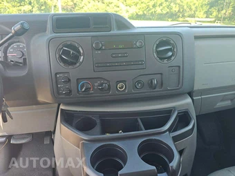 2011 Ford E-250 Commercial Cargo Van 138.0" WB - miniatura 7