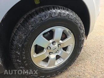 2011 Ford Escape Limited – miniatura 9
