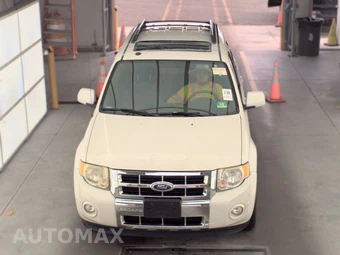 2011 Ford Escape Limited - miniatura 2