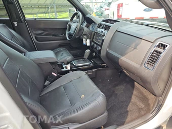 2011 Ford Escape Limited - miniatura 8