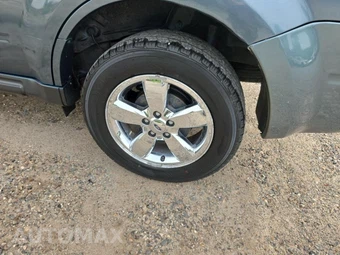 2011 Ford Escape Limited – miniatura 11