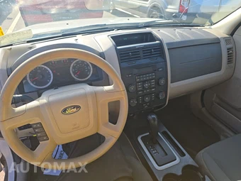 2011 Ford Escape XLS - miniatura 11