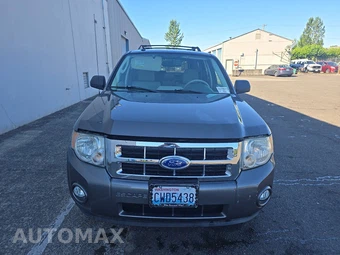 2011 Ford Escape XLT – miniatura 2