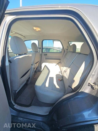 2011 Ford Escape XLT – miniatura 13